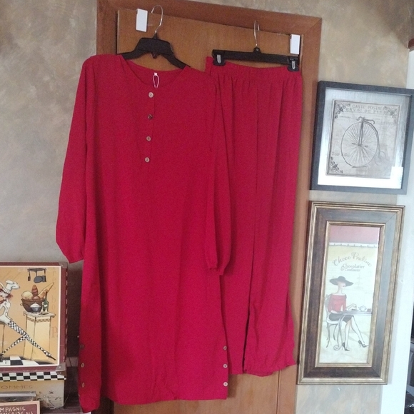 Elegant Red Women's Jumpsuit - Picture 1 of 4